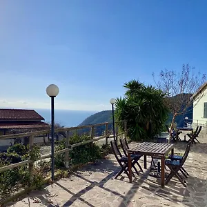 L'ulivo E Il Mare , Moneglia Italy